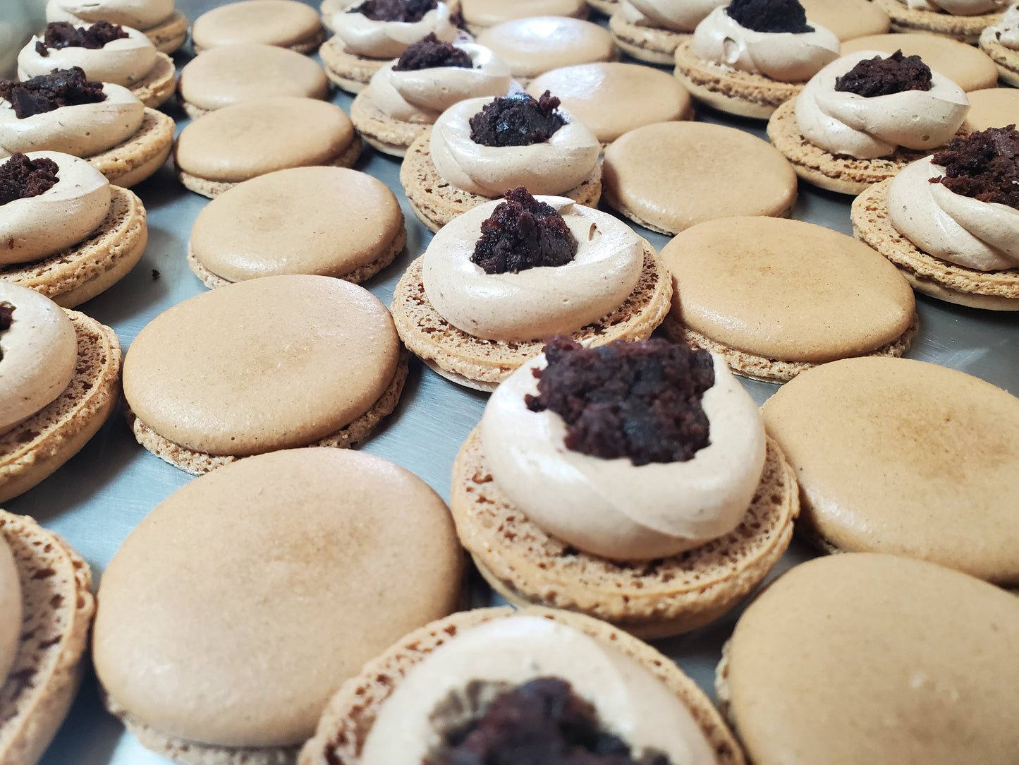 Brownie Batter Macaron (GF*)