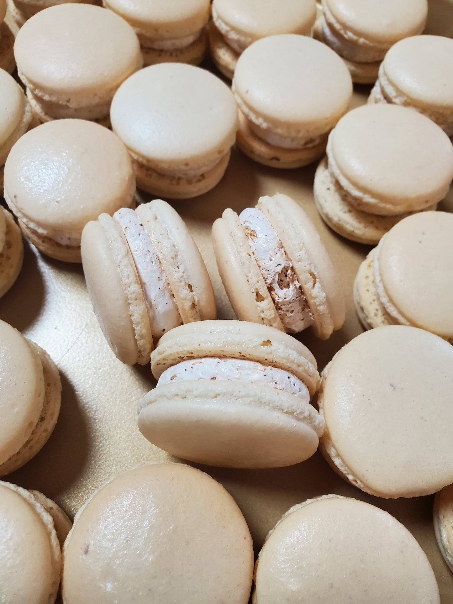 Fluffernutter Macaron (GF*)